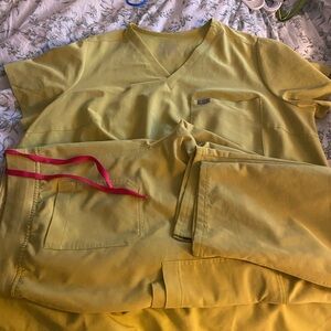 Figs Women's Limeade Green Scrub set